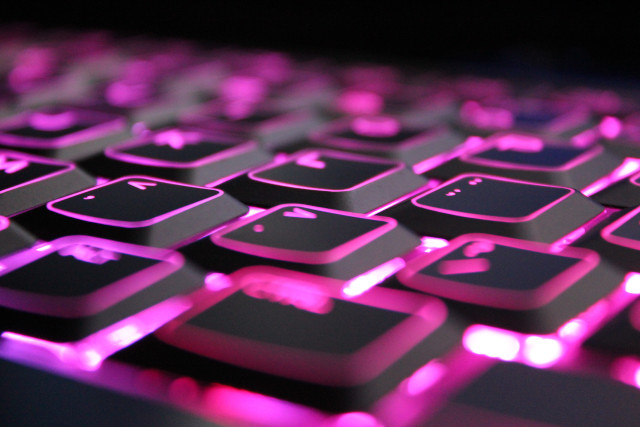 Computer-And-Electronics-Fragile-Careful-Moves--in-Clayton-Ohio-computer-and-electronics-fragile-careful-moves-clayton-ohio.jpg-image